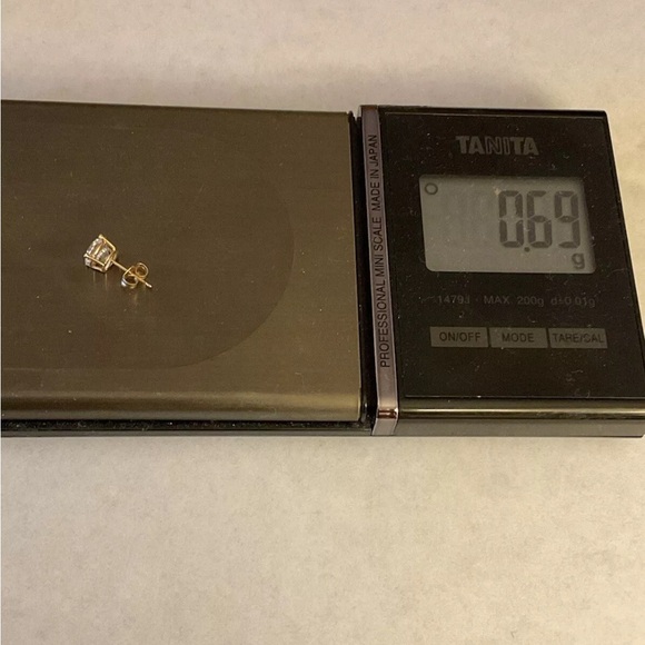 Vintage 14k Yellow Gold CZ SINGLE (ONE) Stud Earring 0.67g - Picture 2 of 9